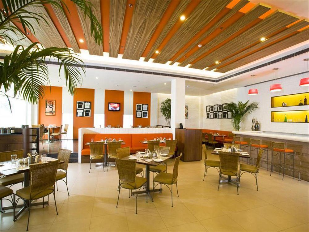 Lemon Tree Hotel, East Delhi Mall, Kaushambi Ghaziabad Restaurant photo